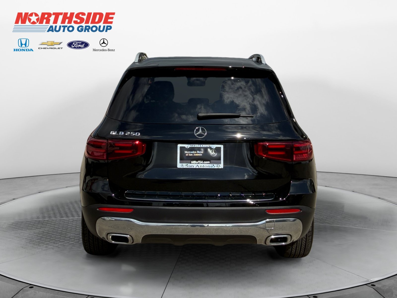 Used 2026 Black Mercedes-Benz GLB 250 image 6