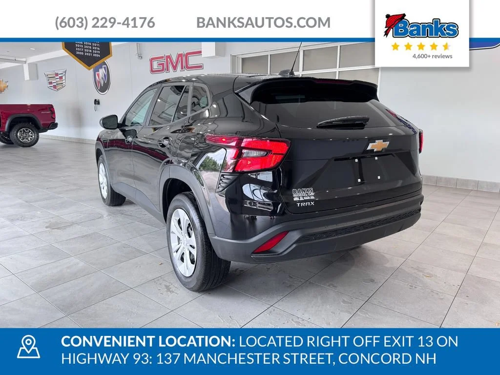 2024 Chevrolet Trax LS - Photo 6