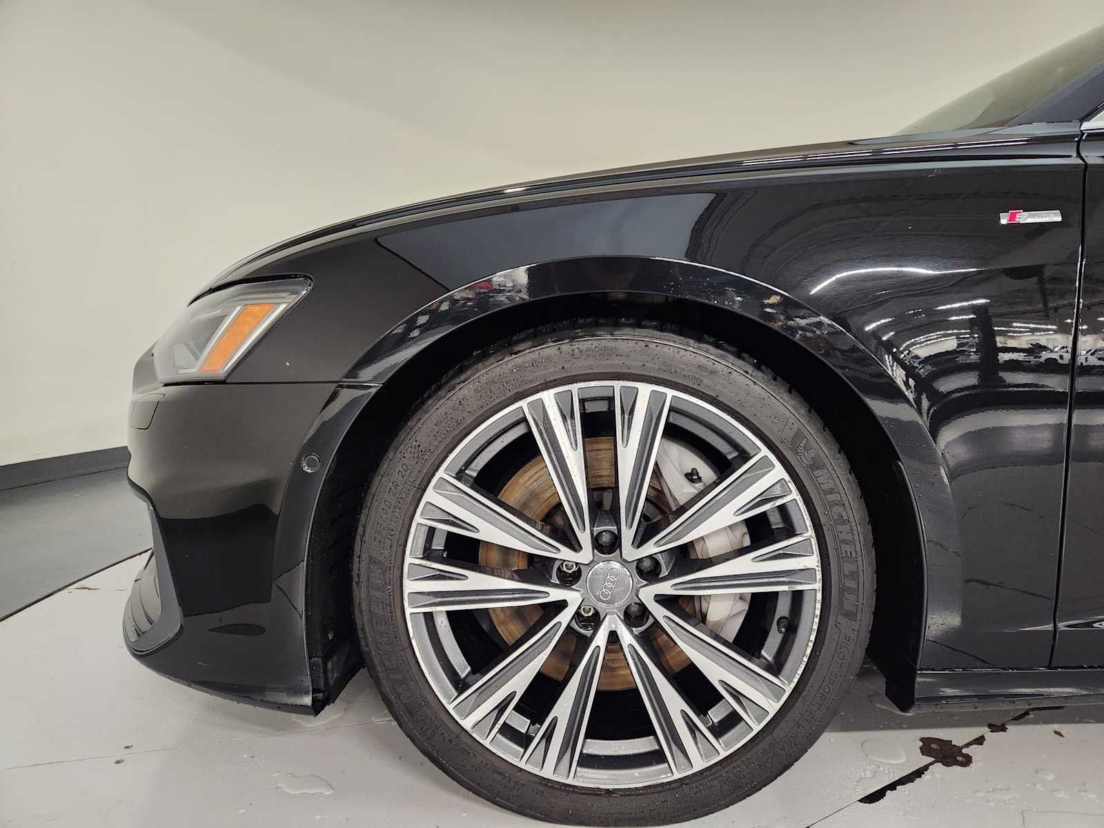 Used 2019 Mythos Black Metallic Audi Premium Plus image 11