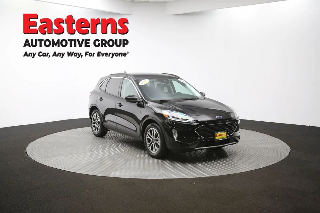 Used 2021 Black Ford SEL image 49