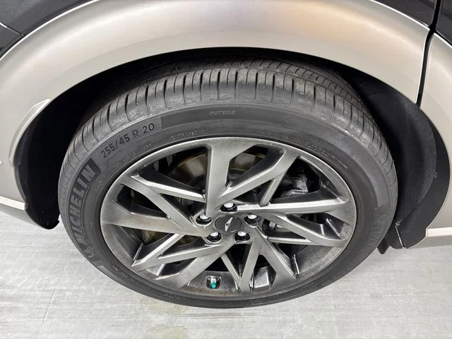 Used 2023 Black Genesis Advanced image 10