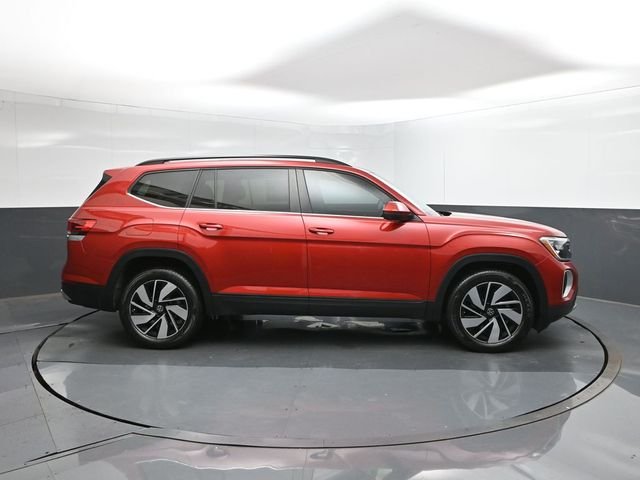 Used 2024 Red Volkswagen 2.0T SE w/Technology image 15