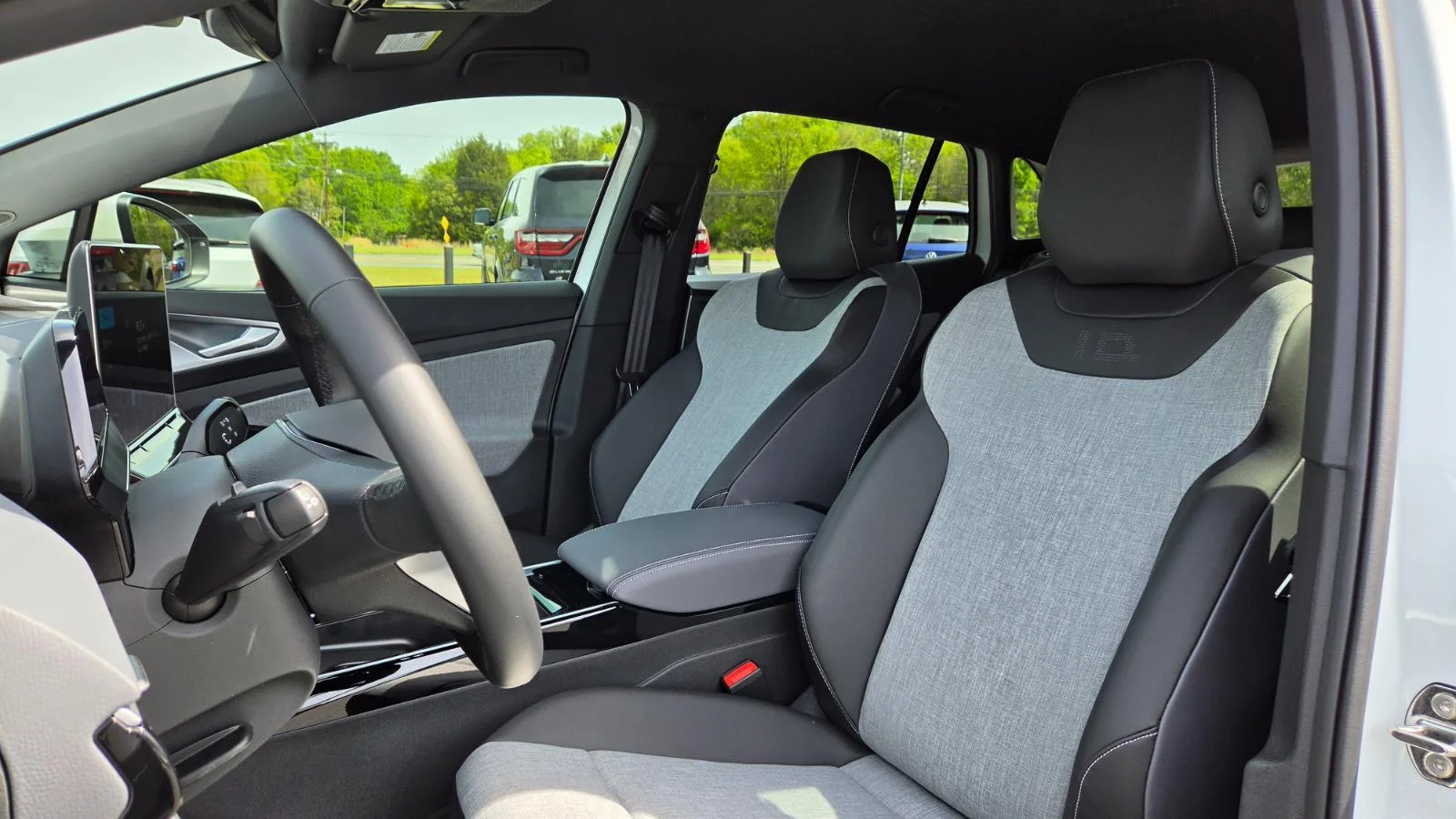 New 2026 Opal White Pearl Volkswagen Pro image 21