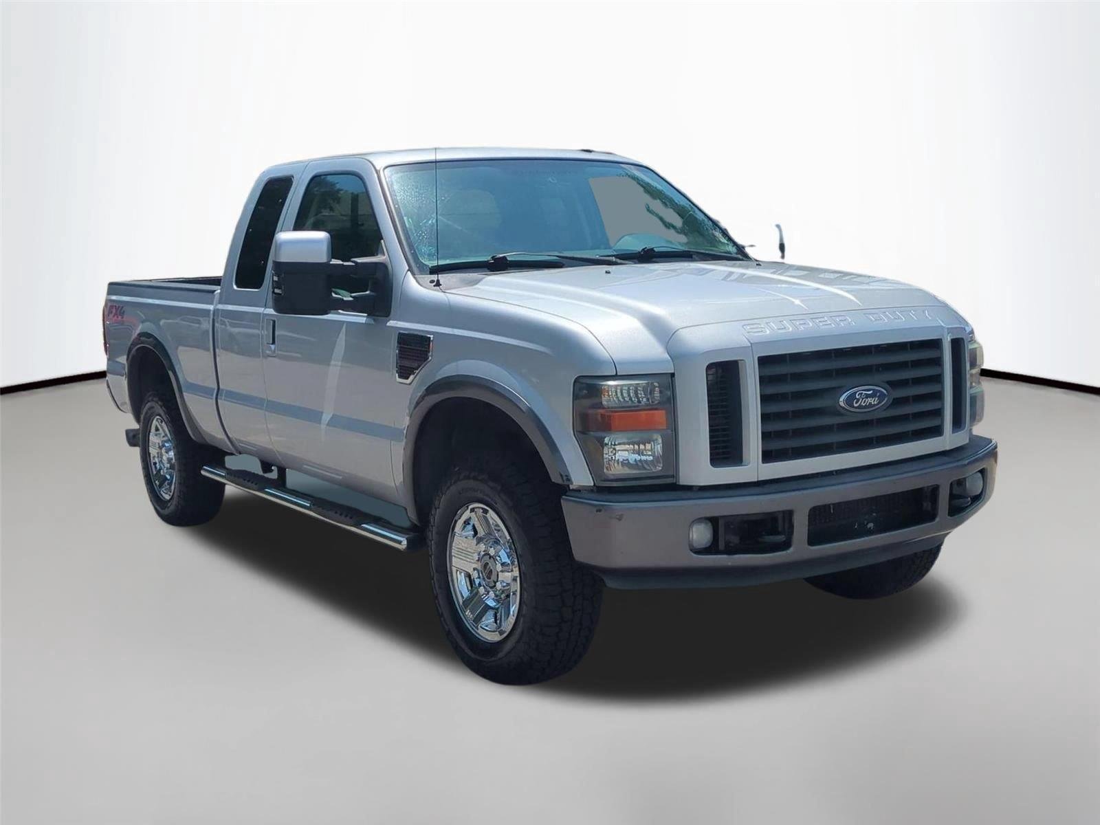 Used 2008 Silver Clearcoat Metallic Ford FX4 image 7