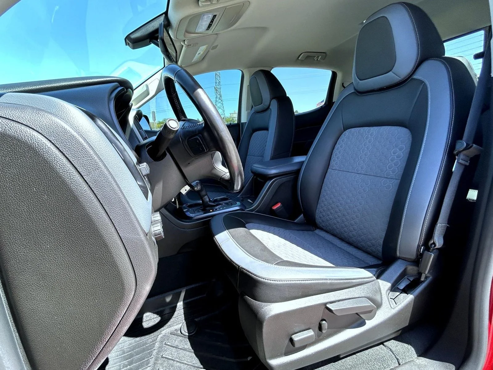 2021 Chevrolet Colorado Z71 - Photo 10