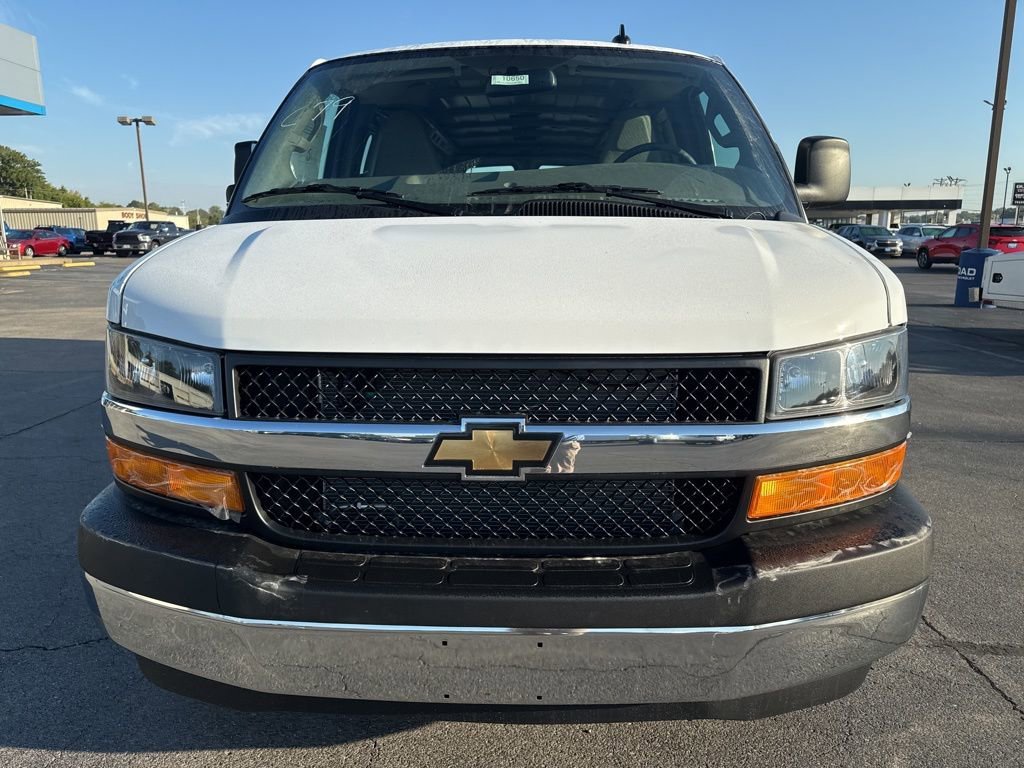 2025 Chevrolet Express Cargo Work Van - Photo 8