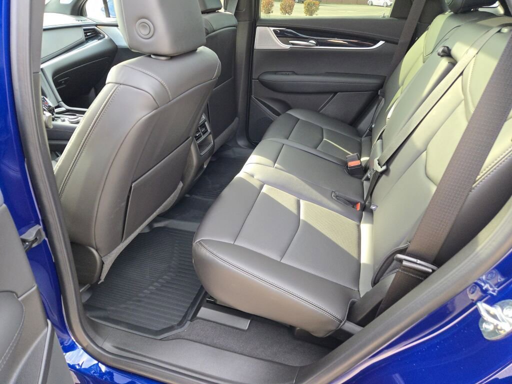 New 2025 Opulent Blue Metallic Cadillac Premium Luxury image 17