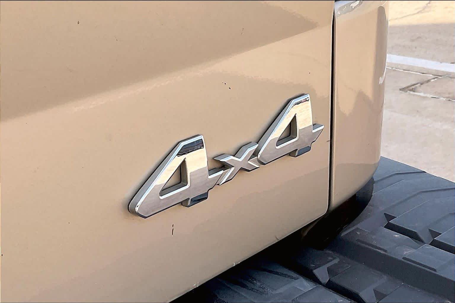 Used 2008 Desert Sand Mica Toyota SR5 image 8