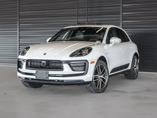 2026 Porsche Macan 
