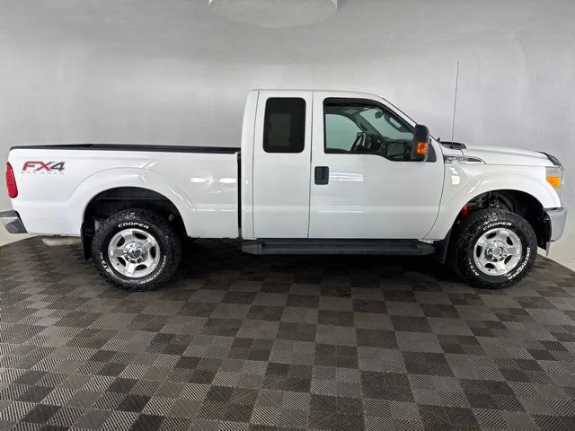 Used 2014 White Ford XLT image 4