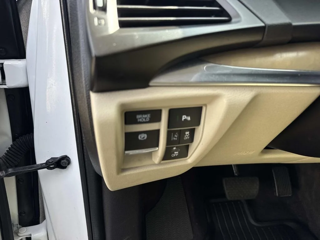 Certified Used 2020 White Acura Technology image 21