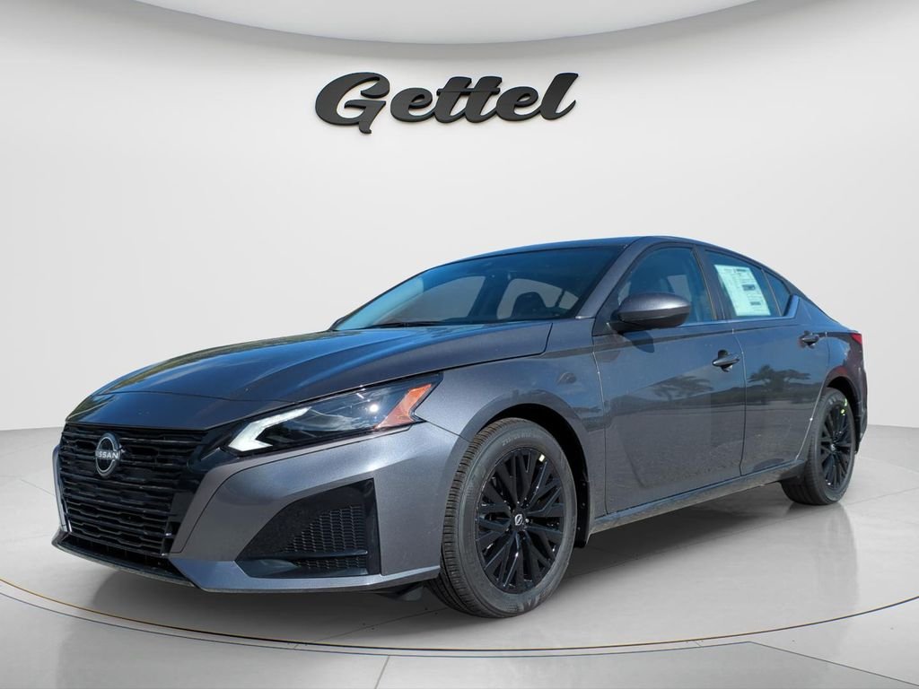 Gray (Gun Metallic) 2026 Nissan Altima Sedan Front-Wheel Drive Continuously Variable Transmission