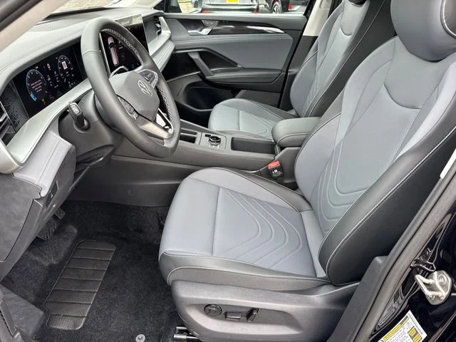 New 2026 Deep Black Pearl Volkswagen 2.0T SE image 36