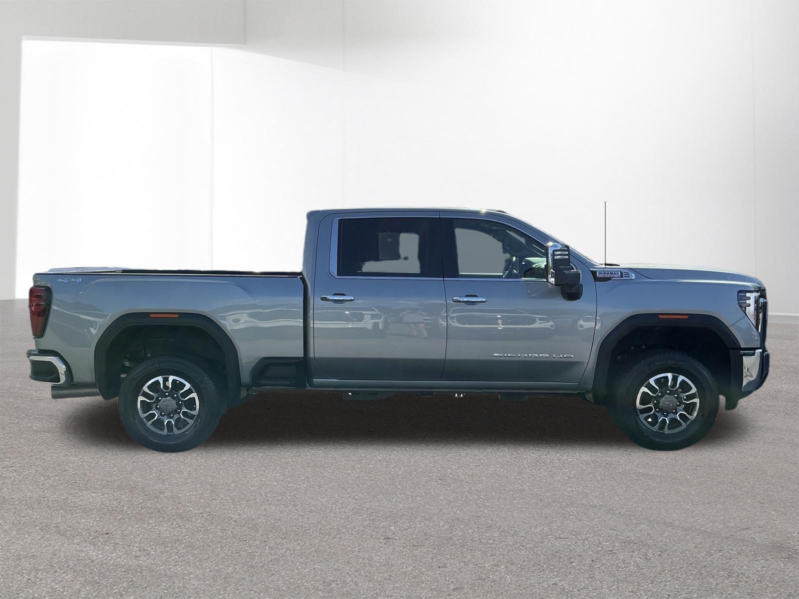 Used 2025 Sterling Metallic GMC SLT image 17