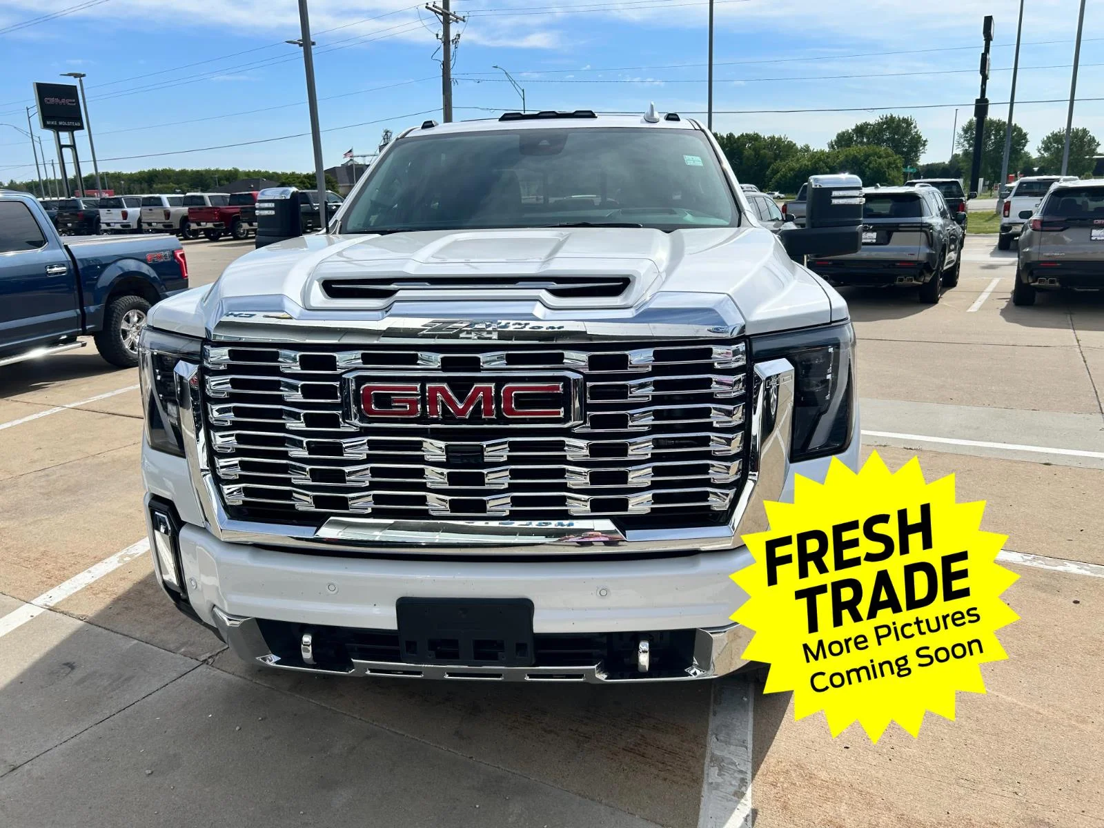 2024 GMC Sierra 4WD Crew Cab Standard Box Denali's photo