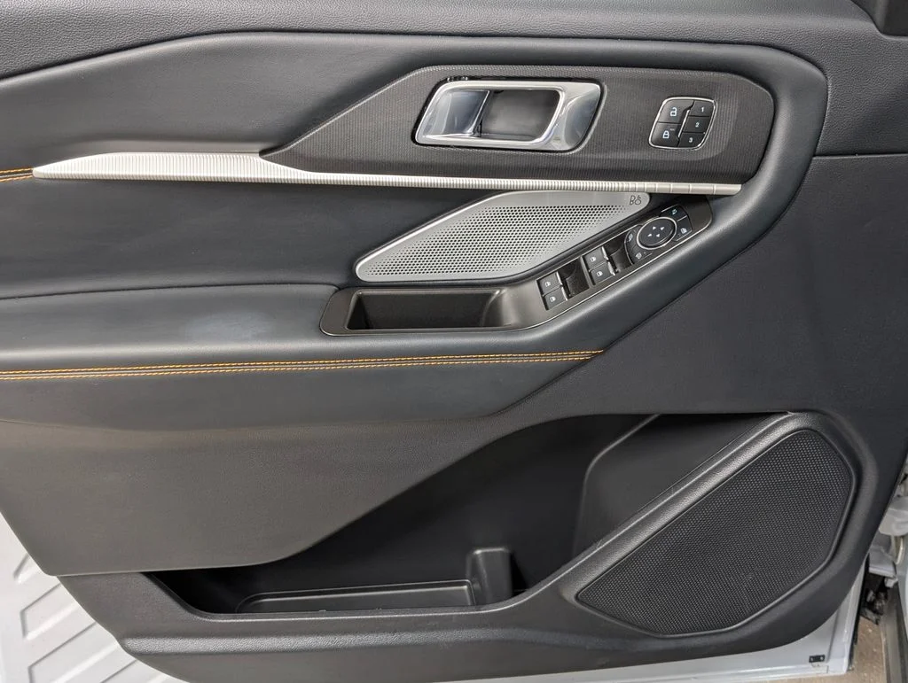 New 2026 Space White Metallic Ford Tremor® image 11