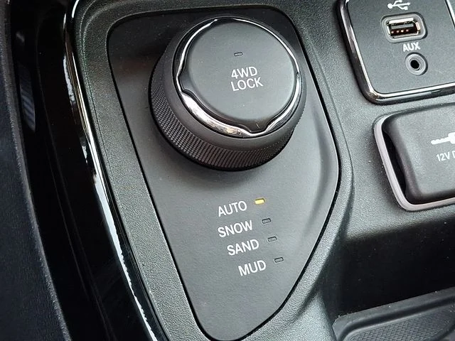 Used 2018 Black Jeep Limited image 23