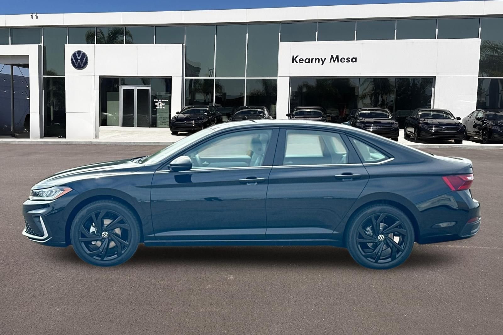 New 2026 Deep Black Pearl Volkswagen 1.5T SE image 7