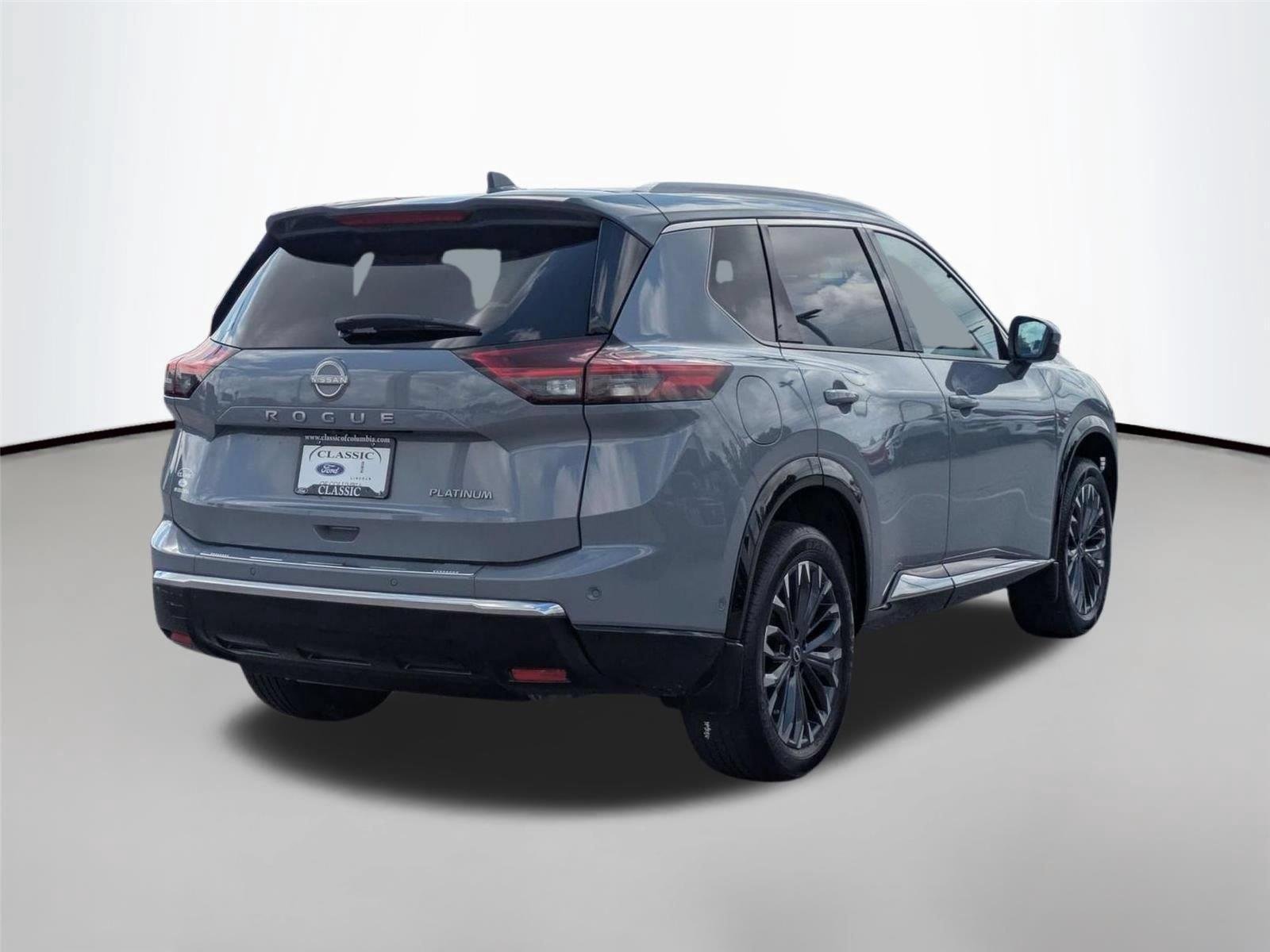 Used 2024 Boulder Gray Pearl Nissan Platinum image 5