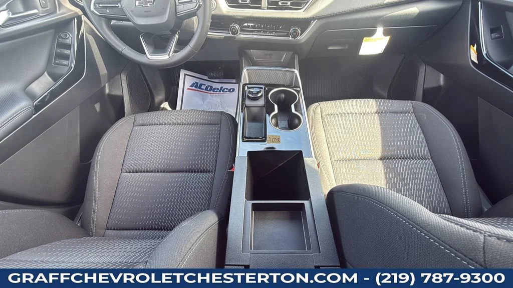 2027 Chevrolet Equinox LT - Photo 44
