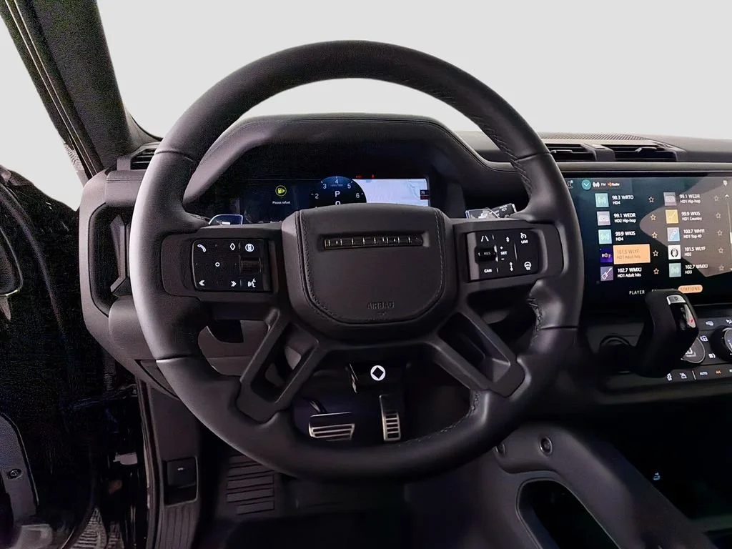 2026 Land Rover Defender OCTA Black - Photo 11