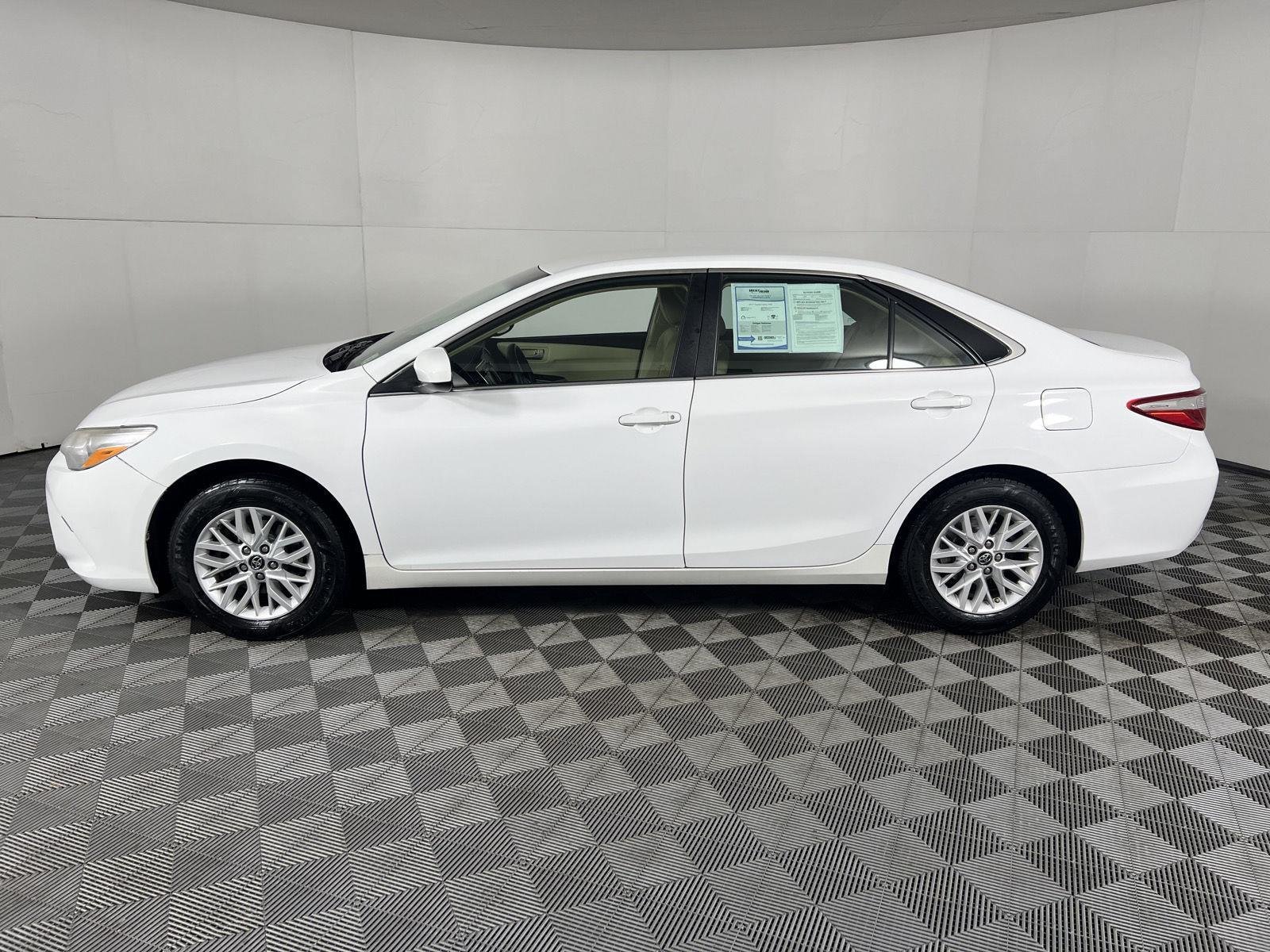 Used 2017 Super White Toyota XSE image 6