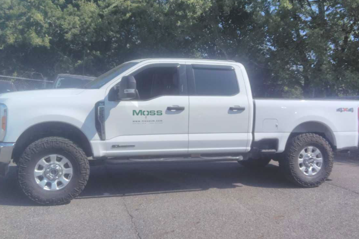 Used 2023 Oxford White Ford XLT image 7