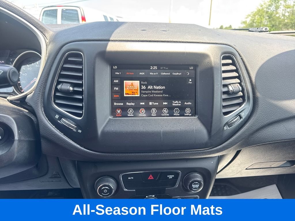 Used 2020 Green Jeep Latitude image 19
