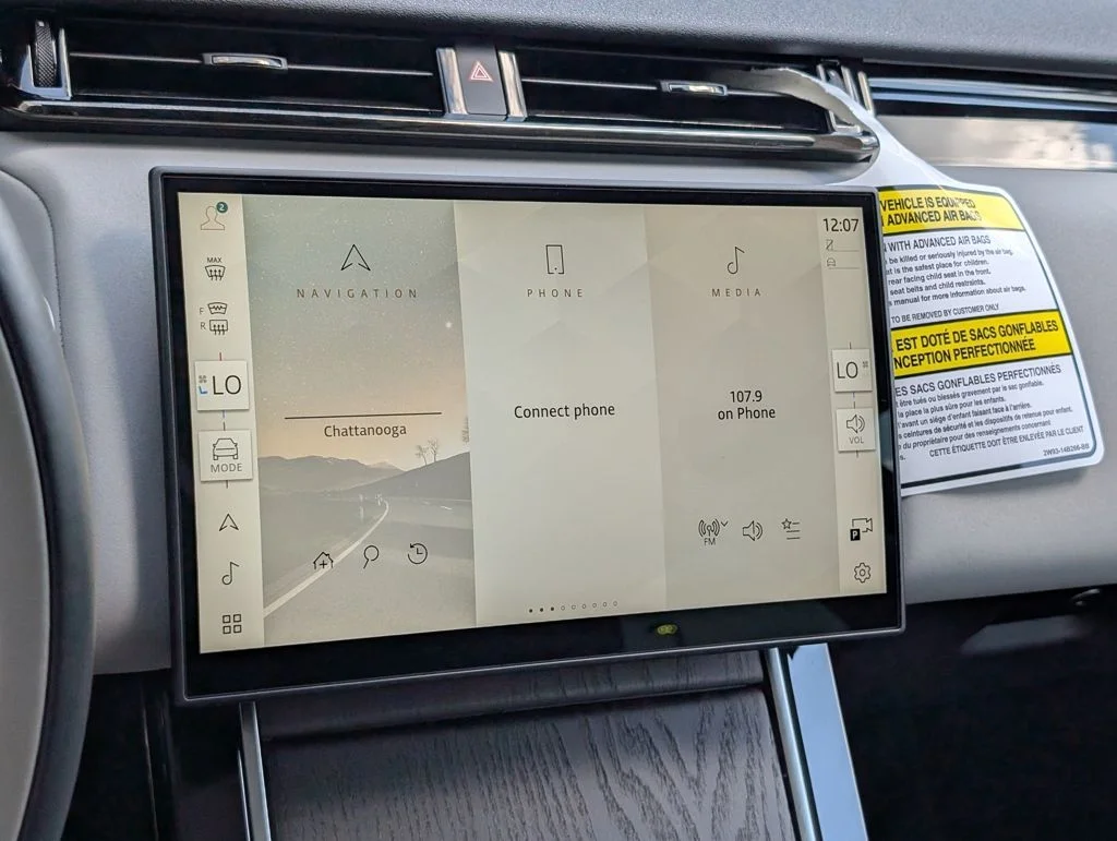 Certified Used 2025 Gray Land Rover Dynamic SE image 29