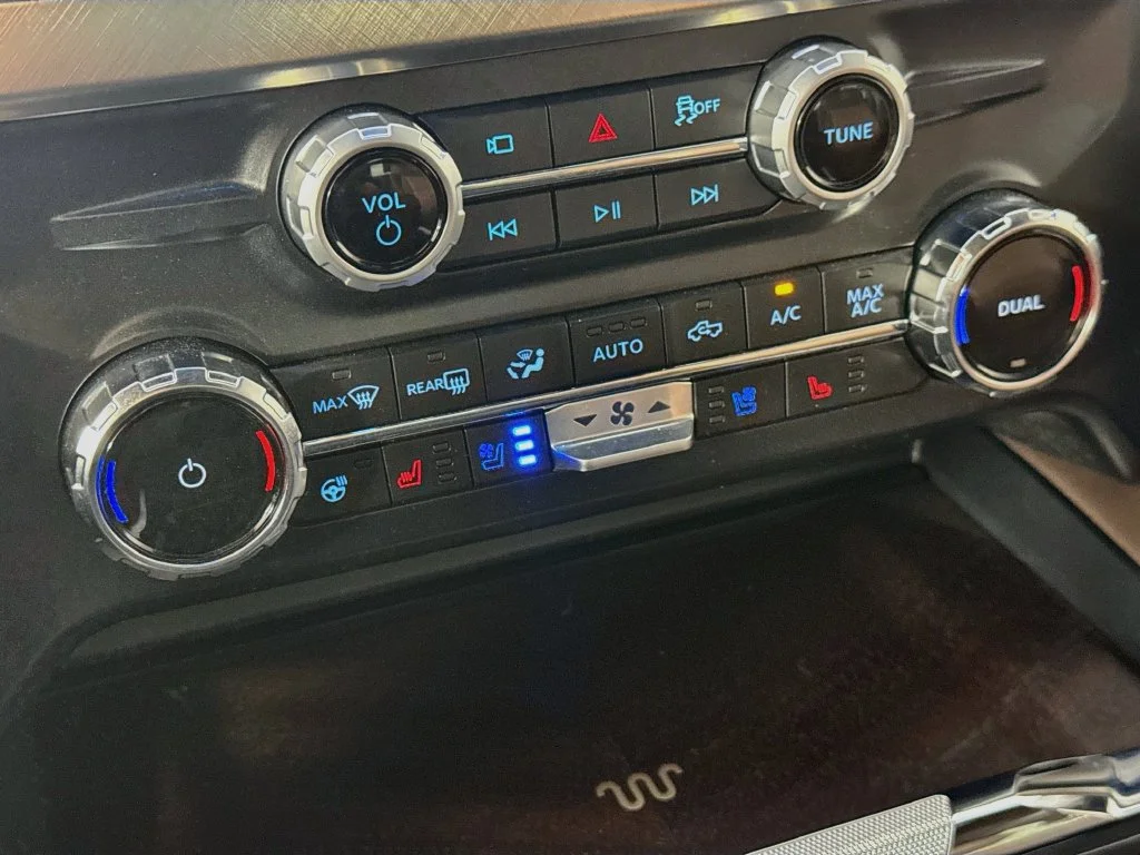 Used 2025 Brown Ford King Ranch image 17