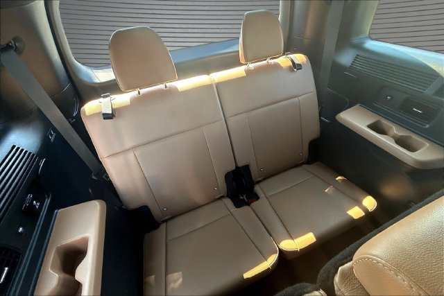 Used 2025 White Hyundai Limited image 28
