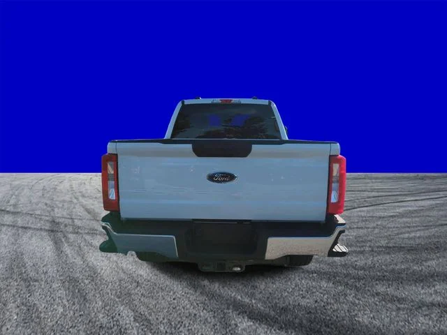 New 2026 Oxford White Ford F-350® XLT image 5