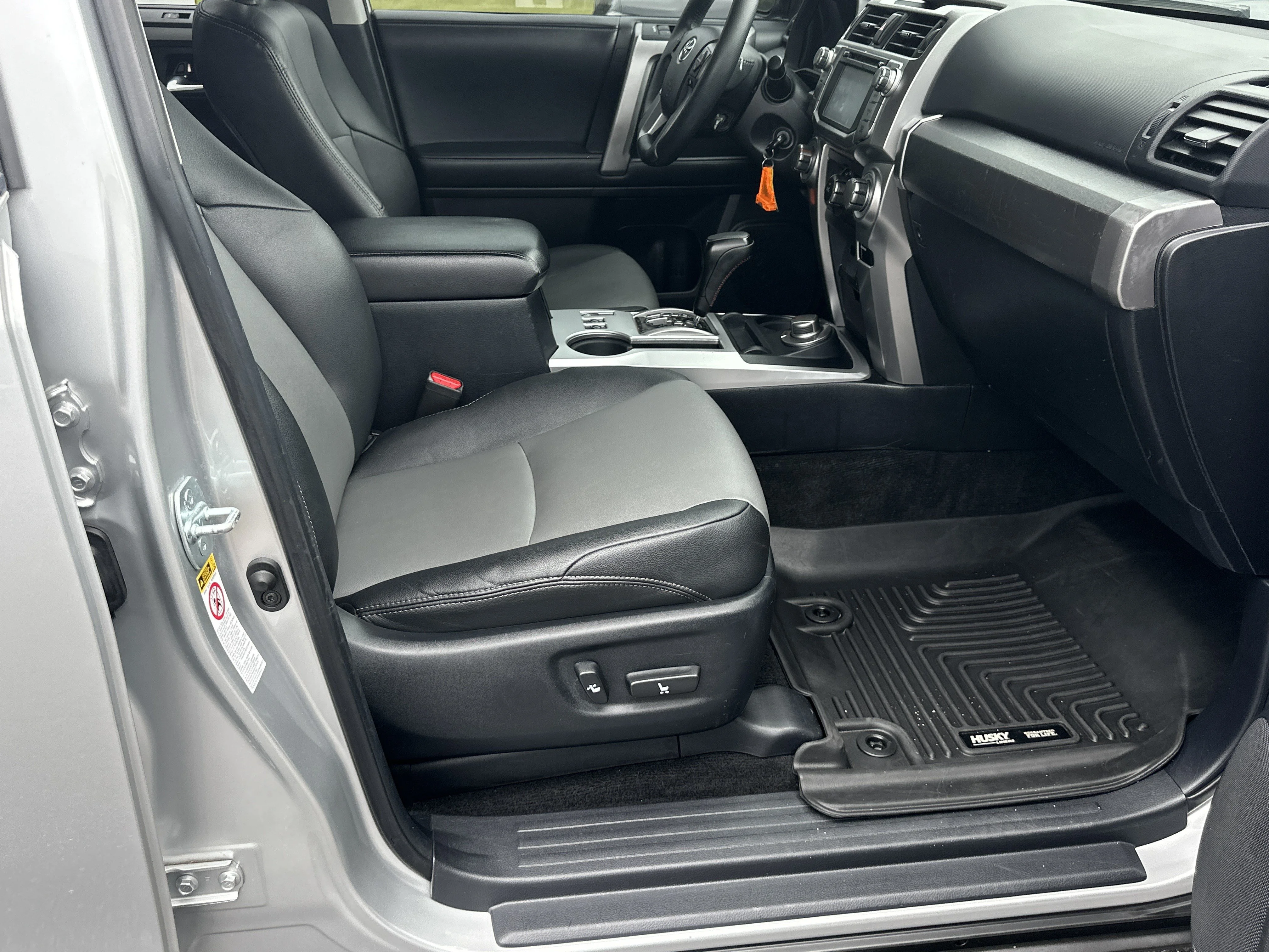 Used 2019 Classic Silver Metallic Toyota SR5 Premium image 13