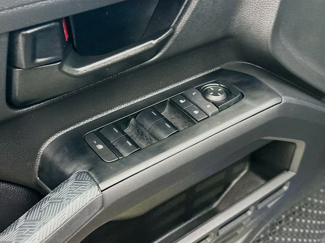 2025 Toyota Tacoma SR5 - Photo 18