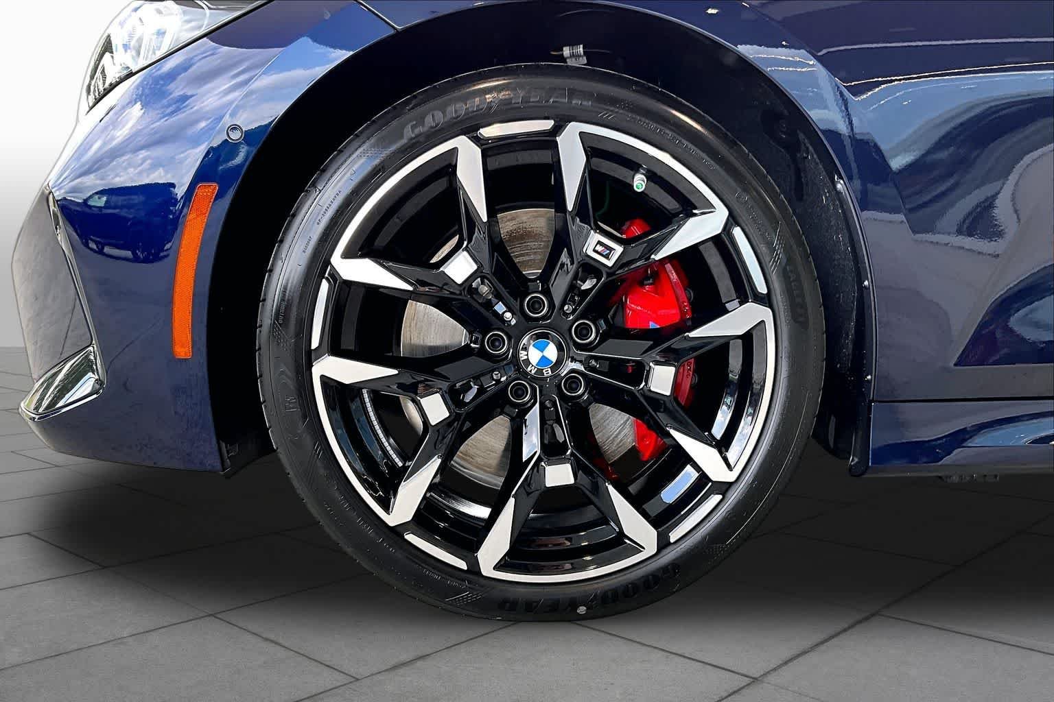 New 2026 Tanzanite Blue II Metallic BMW 330i NA image 11