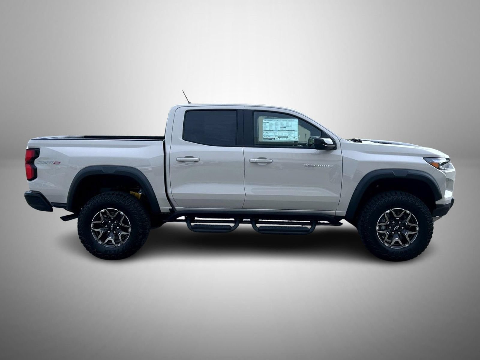2026 Chevrolet Colorado ZR2 - Photo 4