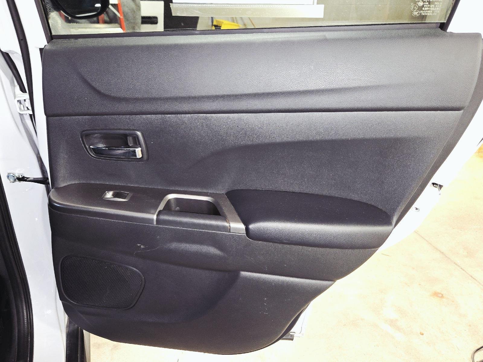 Used 2024 White Diamond Mitsubishi ES image 48