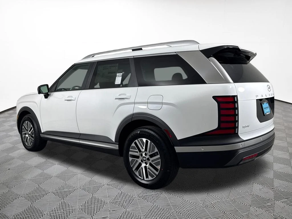 New 2026 White Hyundai SEL Premium image 11