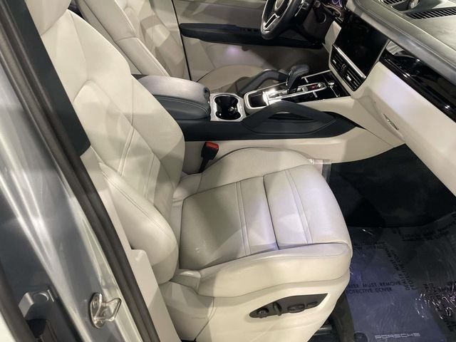 Used 2022 Silver Porsche  image 23
