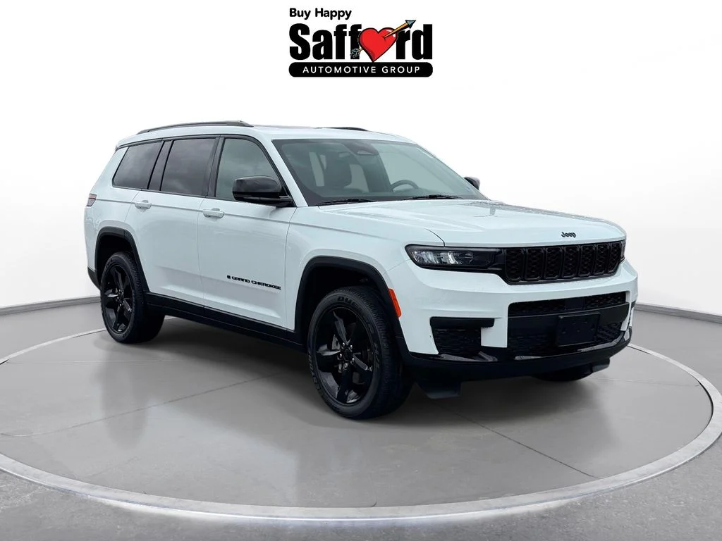 Used 2024 White Jeep Altitude X image 10