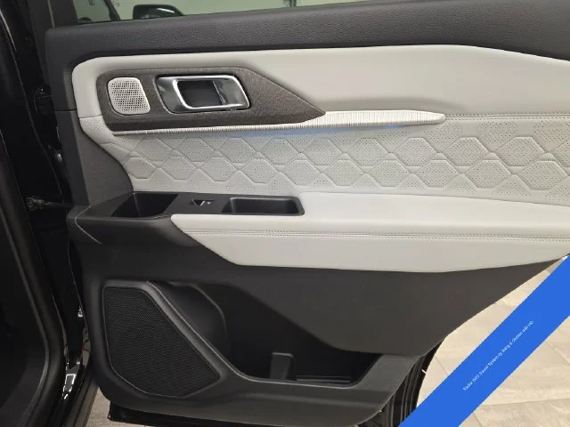 New 2026 Agate Black Metallic Ford Platinum™ image 18