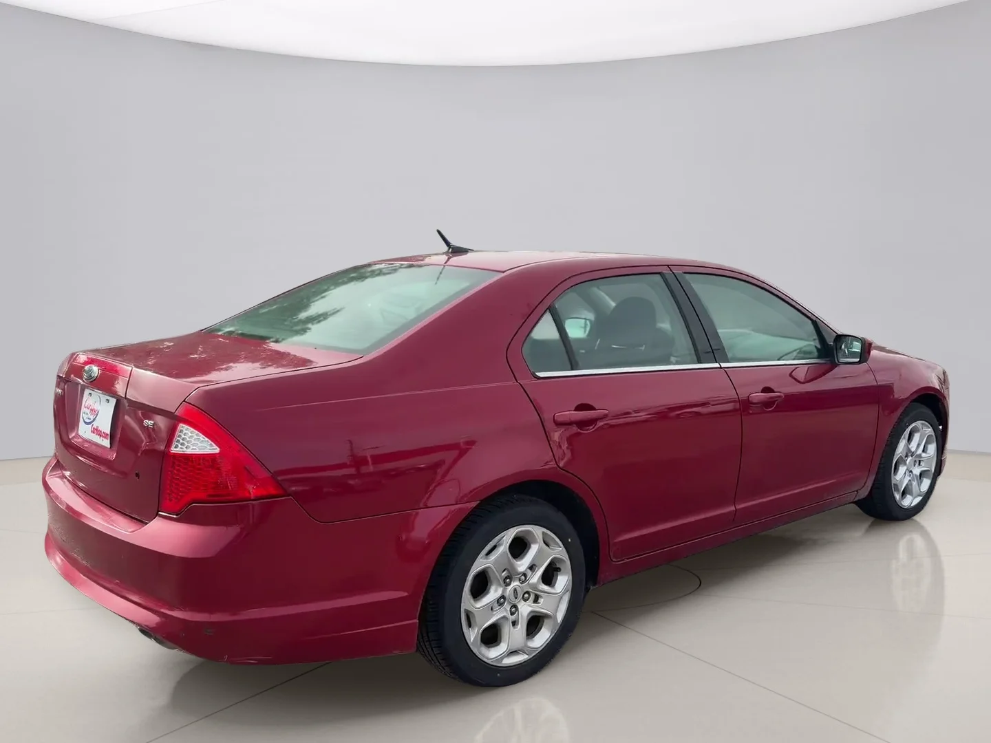 Used 2010 Red Ford SE image 5