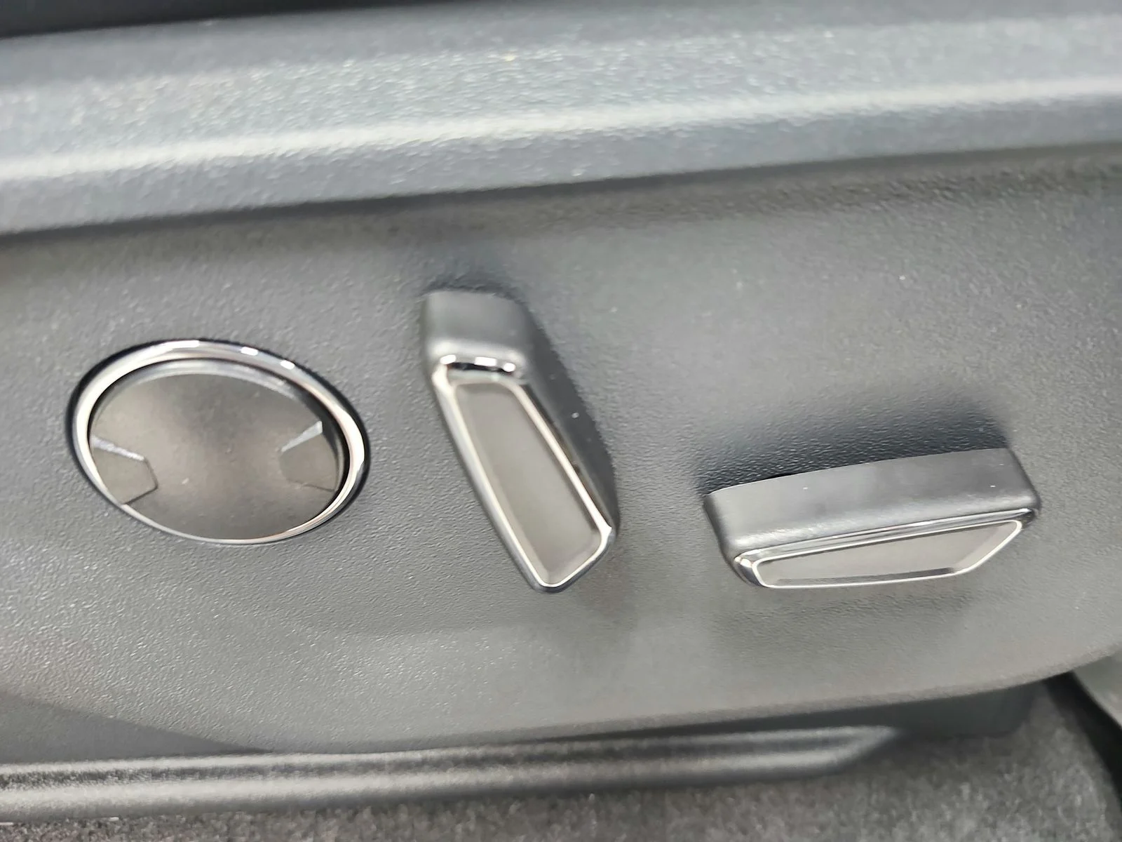 New 2026 Gray Ford Lariat image 48