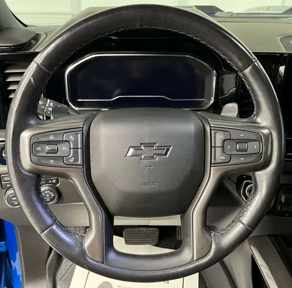 Used 2022 Blue Chevrolet ZR2 image 24