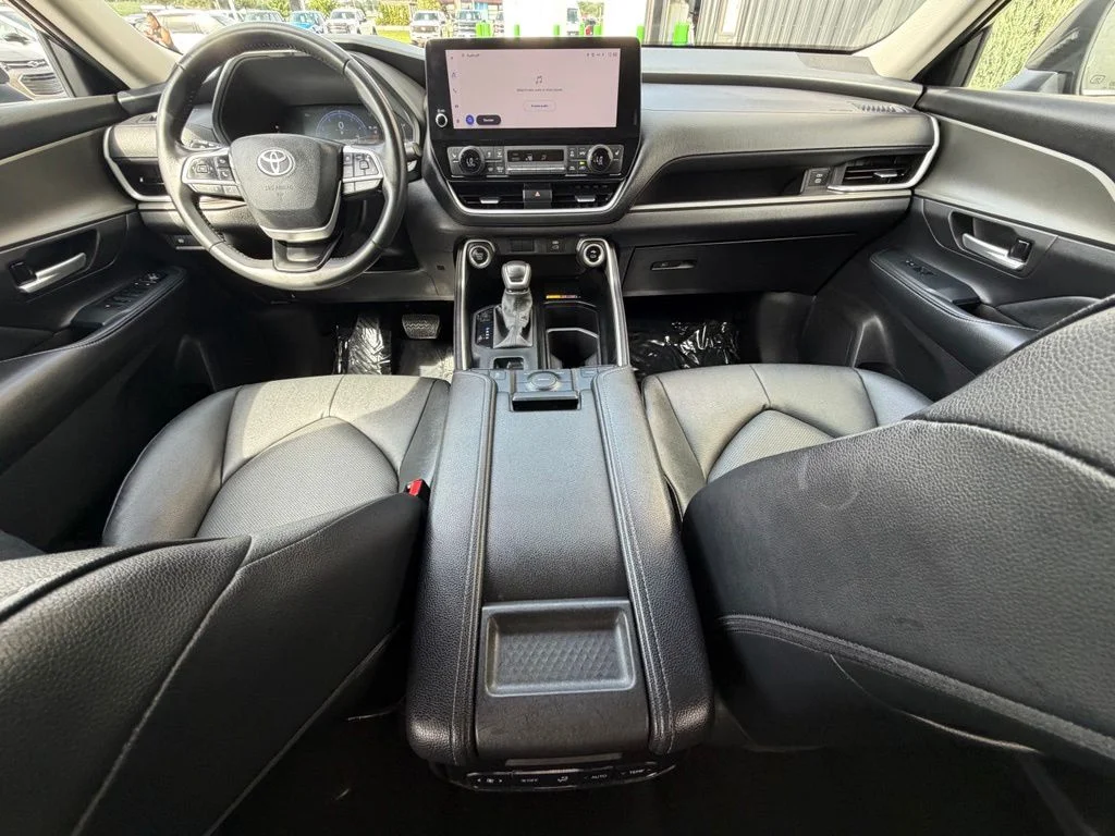 Used 2025 Black Toyota XLE image 12