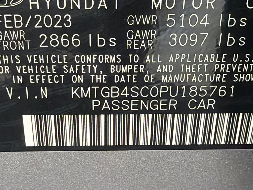 Used 2023 Silver Genesis 2.5T image 31