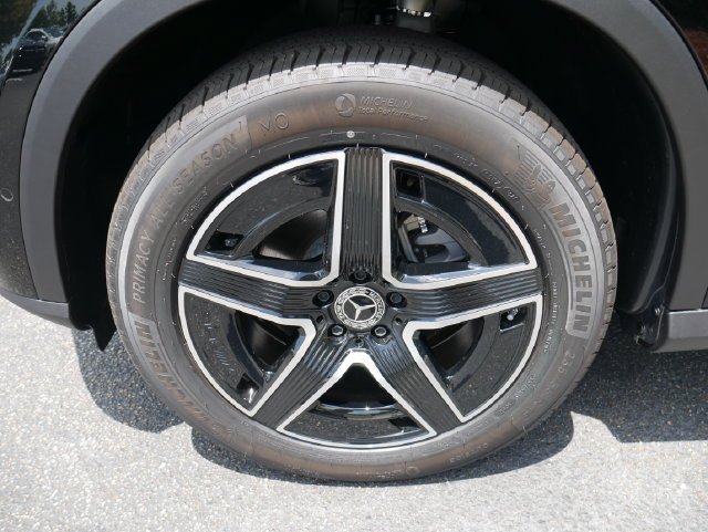 New 2026 Black Mercedes-Benz GLC 300 image 30