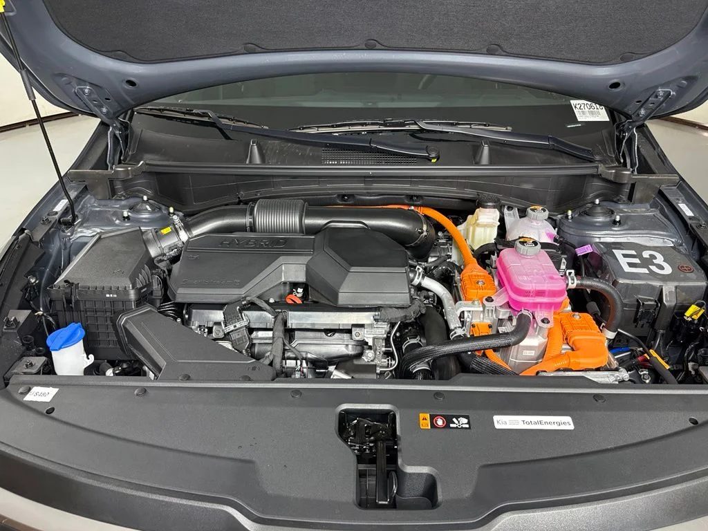 New 2027 Gravity Gray Kia LX image 42
