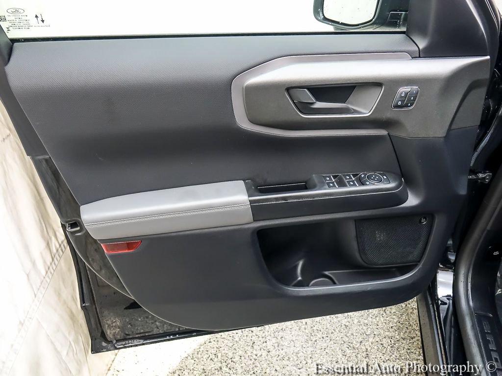Used 2025 Shadow Black Ford Badlands image 20