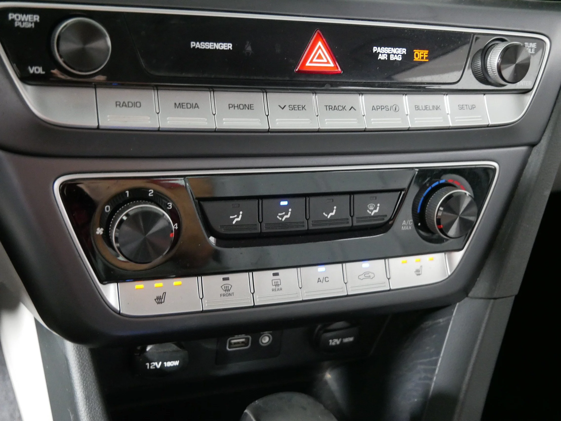 Used 2018 Phantom Black Hyundai SEL image 23